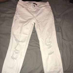 White holy American Eagle jeans skinny